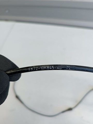 LR061365 LAND ROVER Датчик износа тормозных колодок передний купить в Каменское
