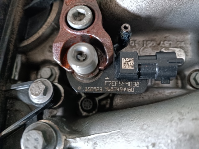 LR065508 LAND ROVER Форсунка впрыска топлива купить в Киев
