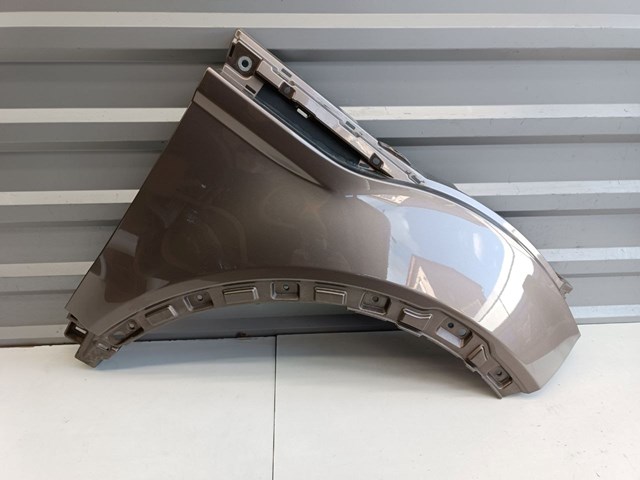 Правое крыло LR066922 LAND ROVER
