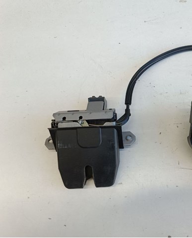 Замок задней двери LR071193 LAND ROVER