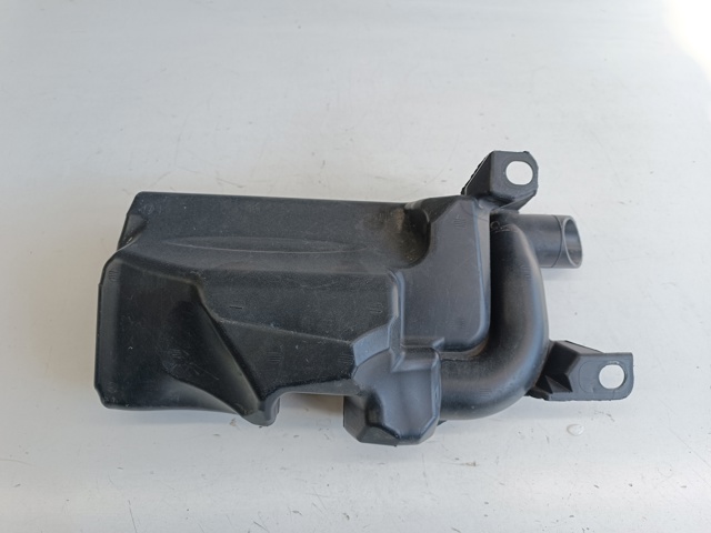 Резонатор воздушного фильтра PE0113195 MAZDA