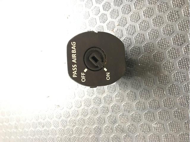 Кнопка отключения подушек безопасности AIRBAG YWL500050PVJ LAND ROVER