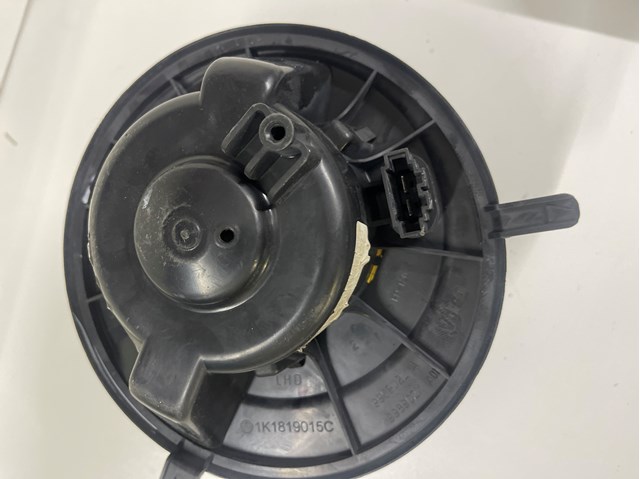 Мотор вентилятора печки (отопителя салона) 1K1819015D