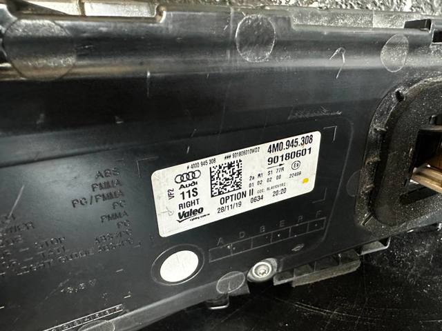 VAG 4M0945308 Задний фонарь в наличии Киев