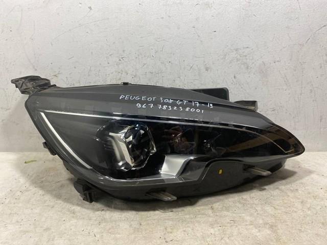 Правая блок фара 9677832380 PEUGEOT
