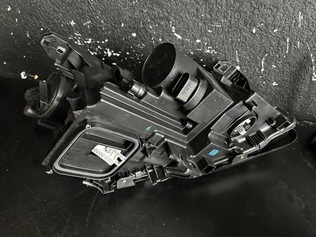 A1569063100 MERCEDES Фара левая купить в Кривой Рог