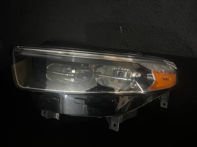 Вставка фары левой LB5Z13008AY FORD