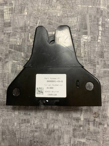 Замок крышки капота 600660100B Tesla Model
