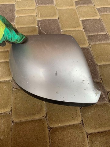 Накладка зеркала заднего вида, правая 7E1857528F VAG
