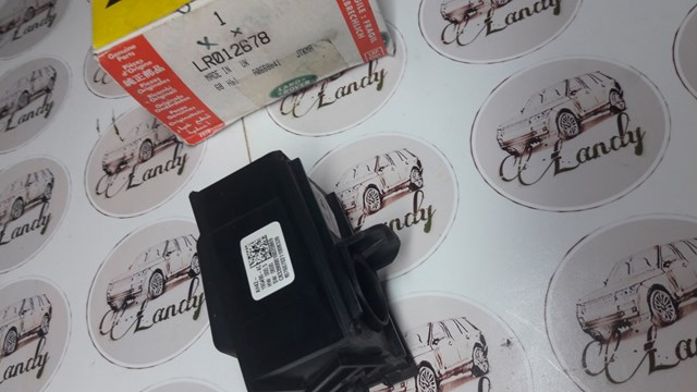 Камера системы обеспечения видимости LR012678 LAND ROVER