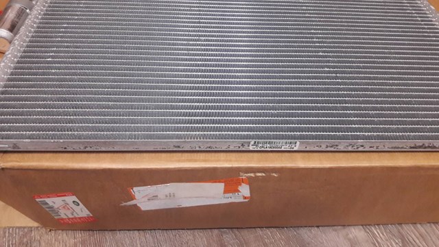 Радиатор охлаждения кондиционера LR035791 LAND ROVER