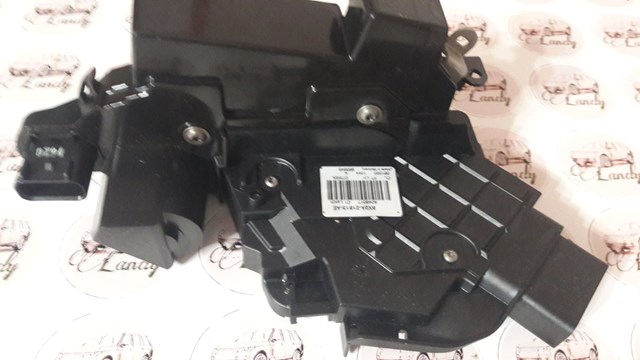 Замок двери водителя LR091349 LAND ROVER