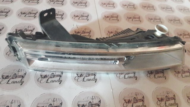 ПТФ левая LR142095 LAND ROVER