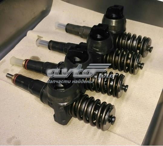 0414720215 BOSCH Топливные форсунки купить в Черновцы
