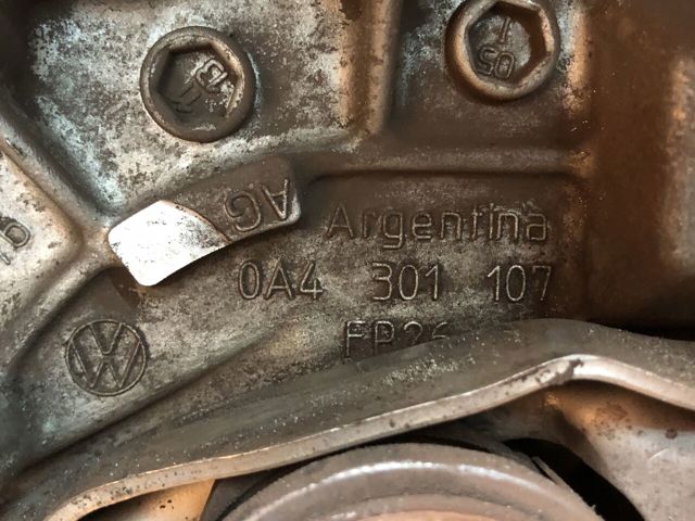 VAG 02S301211K Крышка коробки передач задняя в наличии Житомир