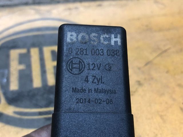 Реле свечей накаливания 038907281D VAG