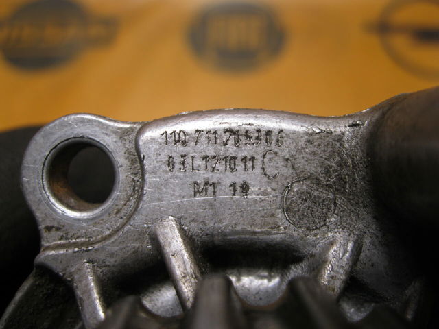 VAG 03L121019 Помпа в наличии Черновцы