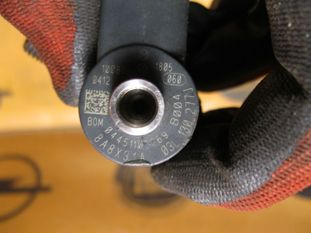 VAG 03L130277J Топливные форсунки в наличии Киев