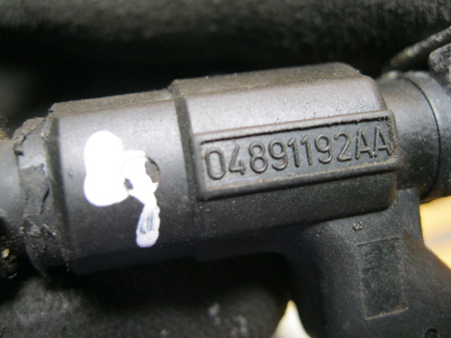 BMW 04891192AA Форсунка впрыска топлива в наличии Ирпень