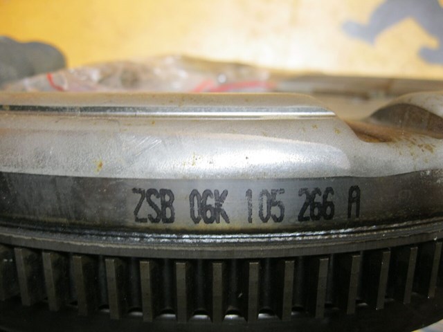 06K105266A VAG Маховик двигателя купить в Ужгород