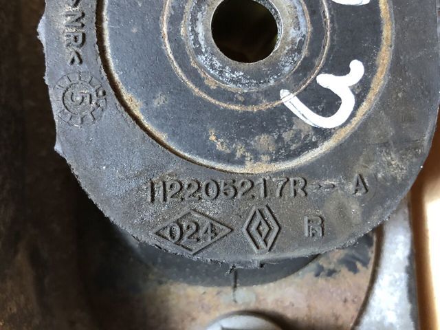 RENAULT 112228880R Кронштейн подушки (опоры) двигателя левой в наличии Харьков
