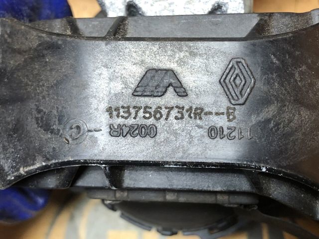 113756731R RENAULT Подушка (опора) двигателя правая купить в Кривой Рог