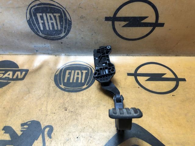 Педали газа 1400838880 FIAT