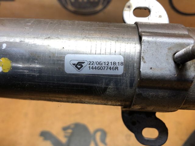 RENAULT 144607746R Патрубок интеркулера в наличии Киев