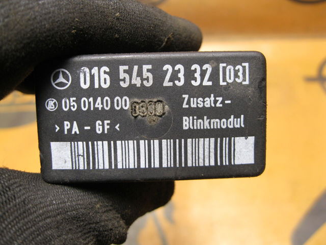 Реле поворотников 165452332 MERCEDES