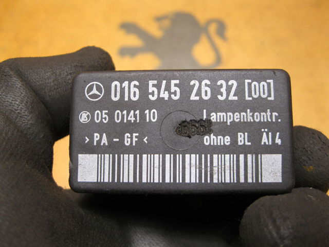Модуль управления (ЭБУ) контролем исправности ламп 165452632 MERCEDES