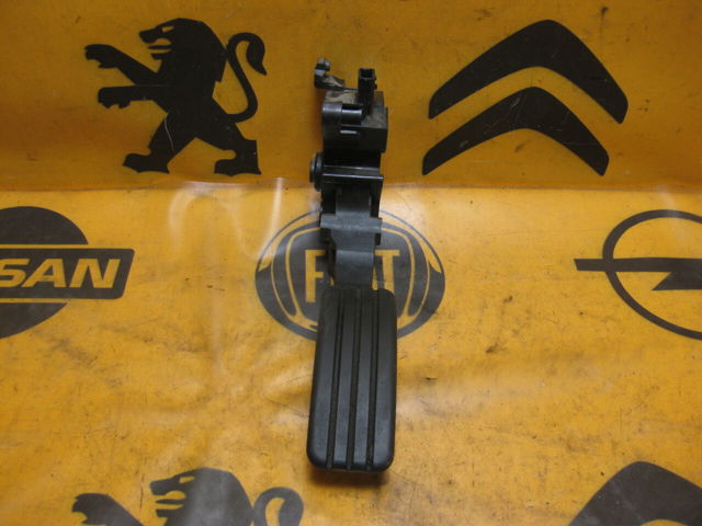 Педали газа 180020023R RENAULT