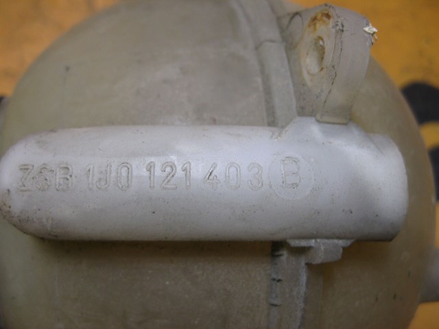 VAG 1J0121403 Бачок системы охлаждения расширительный в наличии Киев