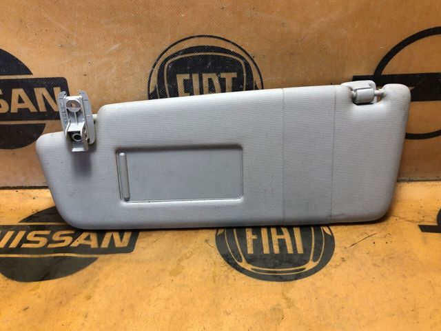 Козырек противосолнечный 1T0857551H VAG