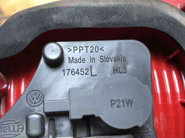 VAG 1T0945093 Фонарь задний левый внутренний в наличии Чернигов