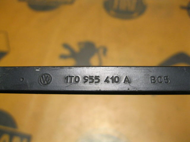 1T0955410A VAG Поводок стеклоочистителя купить в Житомир
