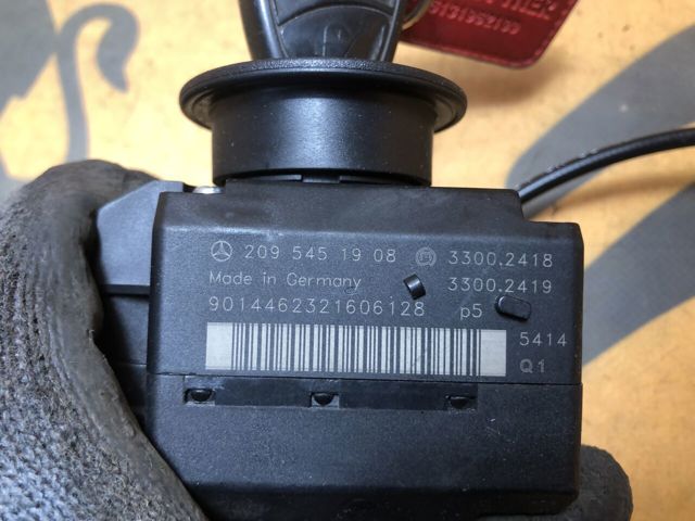 MERCEDES 2095451908 Замок зажигания в наличии Полтава