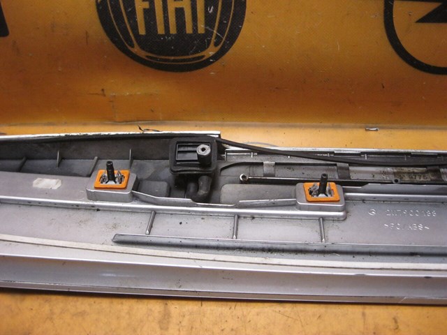 Спойлер крышки багажника 2117900188 MERCEDES
