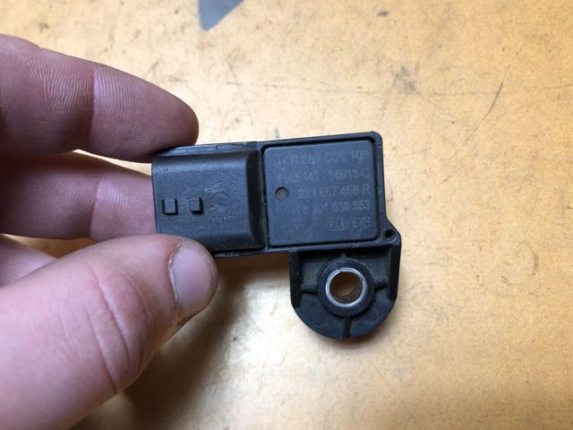 RENAULT 223657458R Датчик давления наддува в наличии Полтава