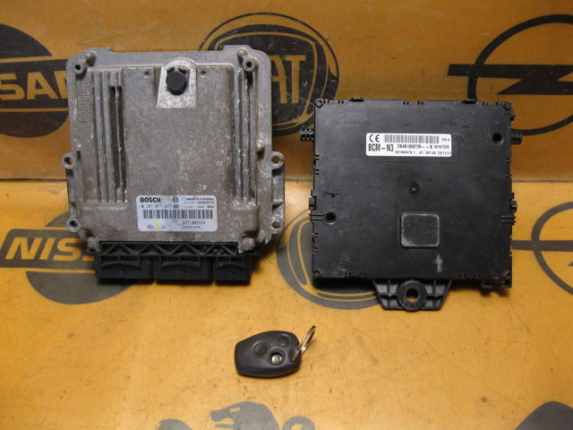 Электронный блок управления двигателем 237100899R RENAULT