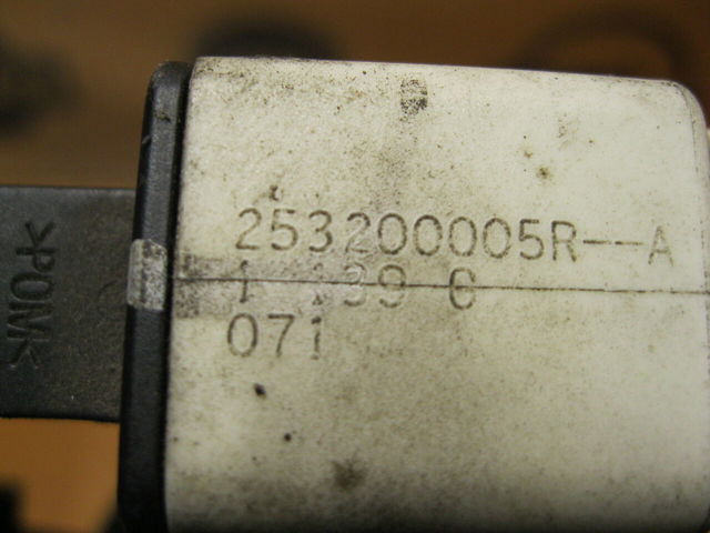 253200005R RENAULT Датчик включения стопсигнала купить в Кривой Рог