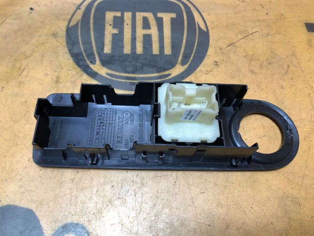 RENAULT 254118044R Кнопочный блок управления стеклоподъемником передний левый в наличии Киев