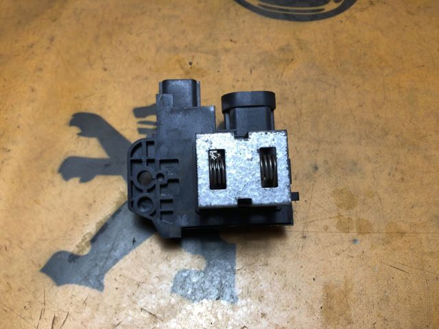 255509263R RENAULT Регулятор оборотов вентилятора купить в Ужгород