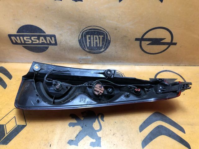 Фонарь задний левый 265599U00A NISSAN