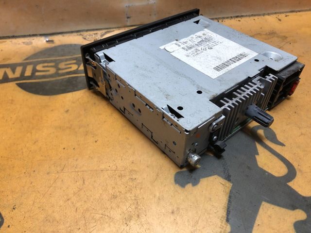 RENAULT 281151362R Магнитола (радио AM/FM) в наличии Харьков