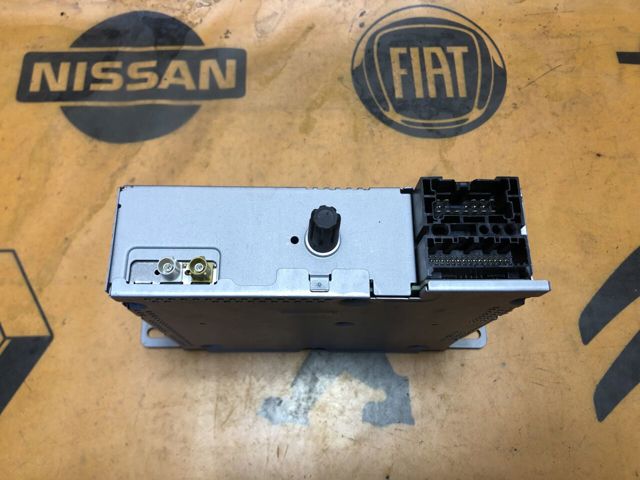 RENAULT 281153870R Магнитола (радио AM/FM) в наличии Кривой Рог