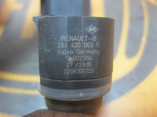 RENAULT 284420003R Датчик сигнализации парковки (парктроник) задний боковой в наличии Украина