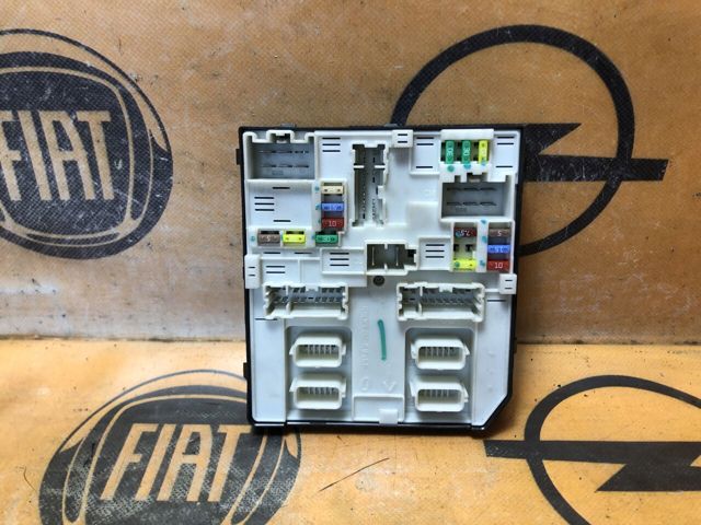 Монжатный блок реле 284B60014R RENAULT