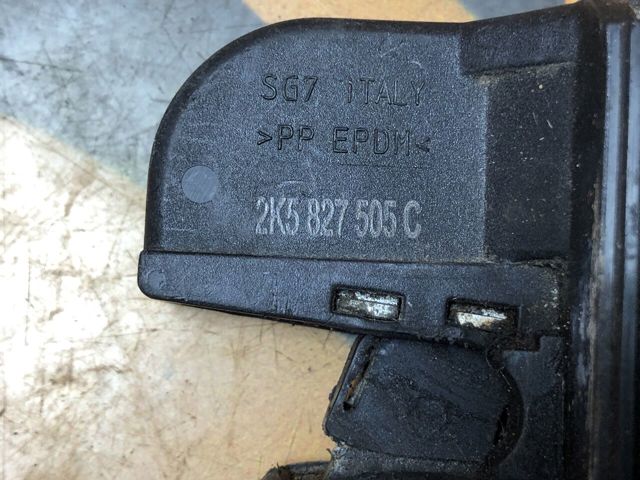 VAG 2K5827505C Замок багажника в наличии Павлоград
