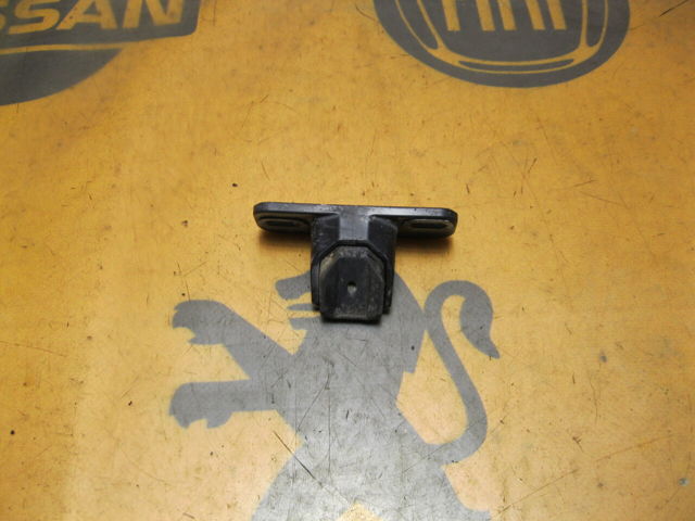 VAG 2K5827679 в наличии Киев