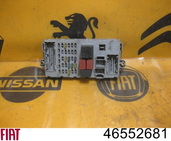 Блок предохранителей задний, салонный 46552681 FIAT